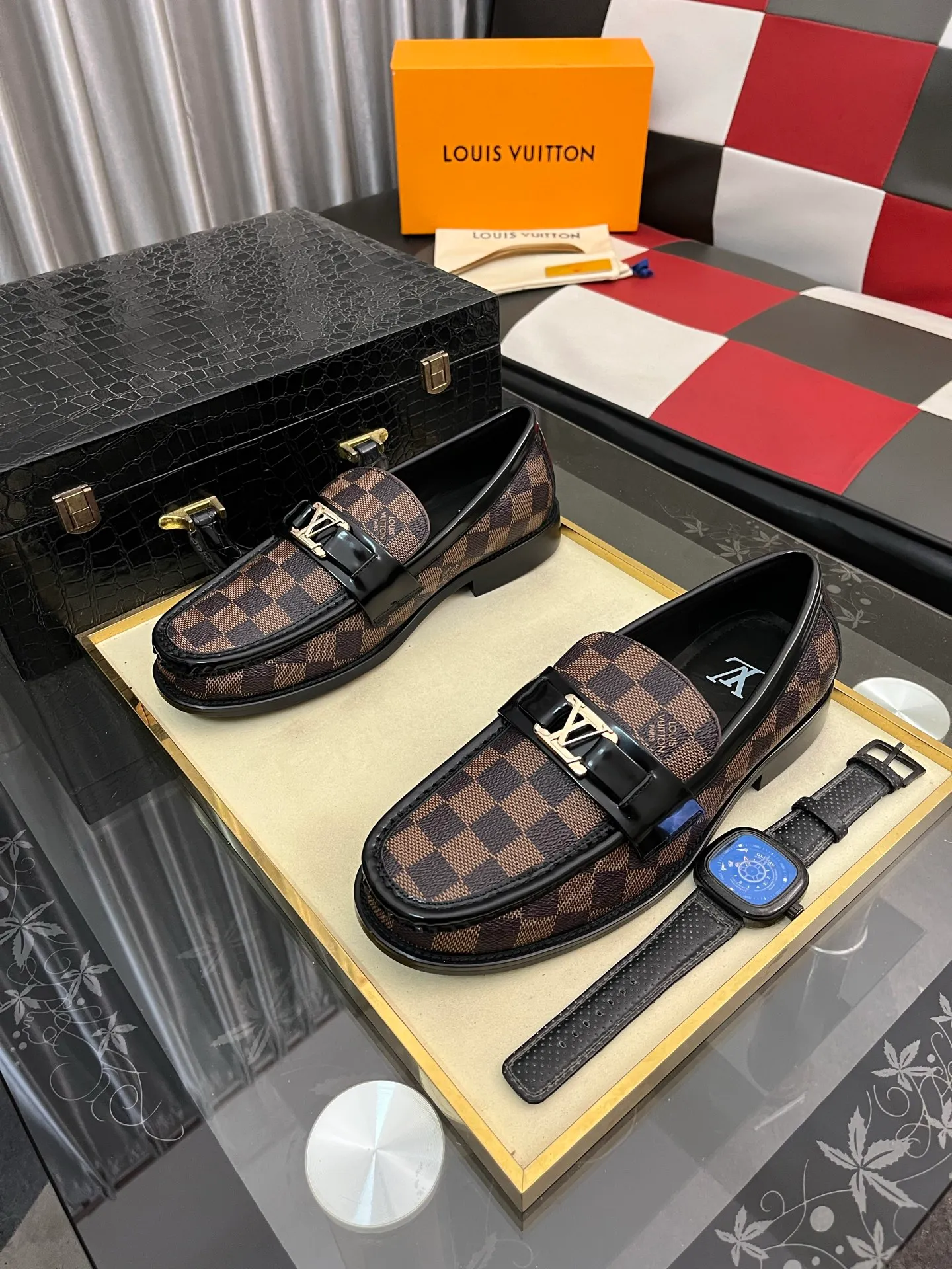 Men's Men's Shoes Men's Men's Shoes 💰520⌚️⌚️[LV] The most popular classic Louis Vuitton leather shoes. Synchronized with the official website, the upper adopts Italian imported upper embossing➕comfortable cowhide lining, fashionable atmosphere, unique brand and unique craftsmanship. Highlighting the hot style of the new year. Stop hesitating, stop wandering, get it now. Code number: 38--44. 3️⃣colors available